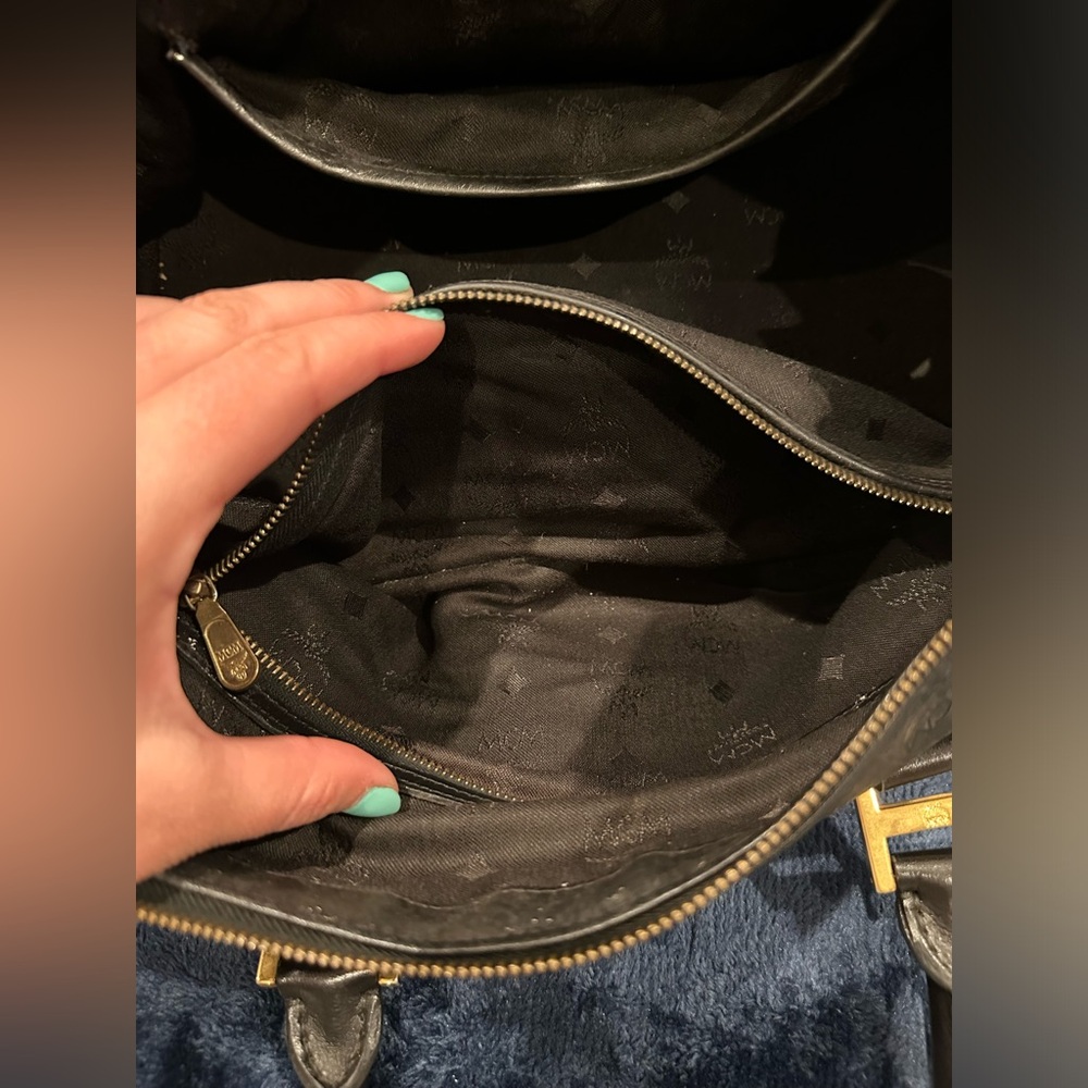 🖤🖤 MCM Boston Bag EUC 🖤🖤 - Picture 13 of 15